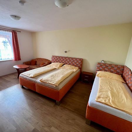 Horsky Hotel Paprsek Staré Mesto Quarto foto