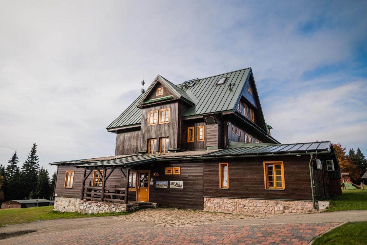 Horsky Hotel Paprsek Staré Mesto Exterior foto