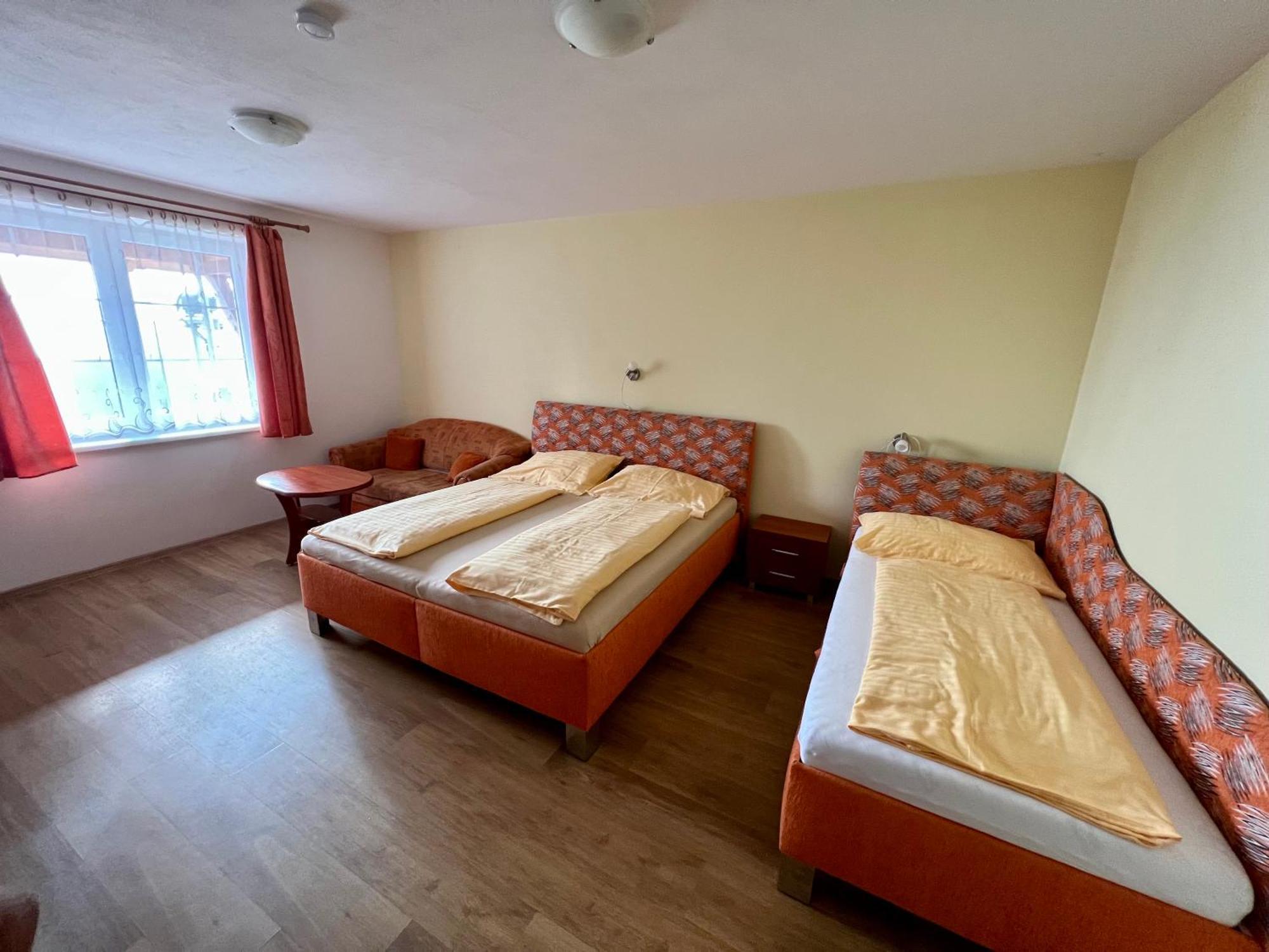 Horsky Hotel Paprsek Staré Mesto Quarto foto